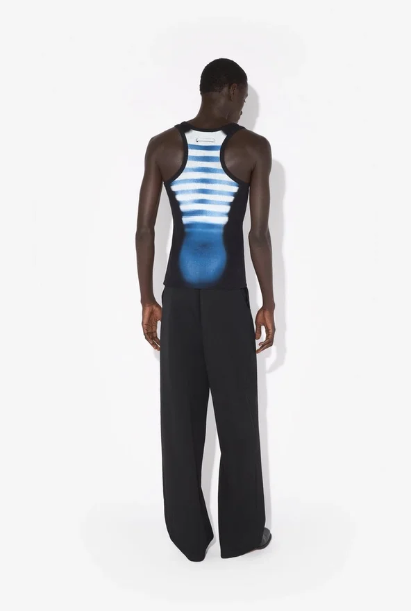 A camisola sem mangas “Le Male” A camisola sem mangas “Le Male”