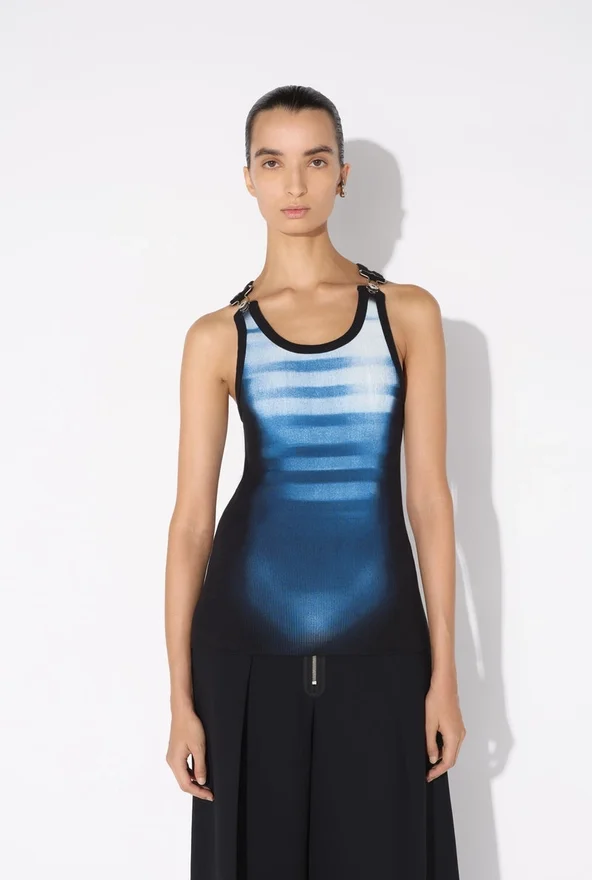 A camisola sem mangas “Le Male” A camisola sem mangas “Le Male”