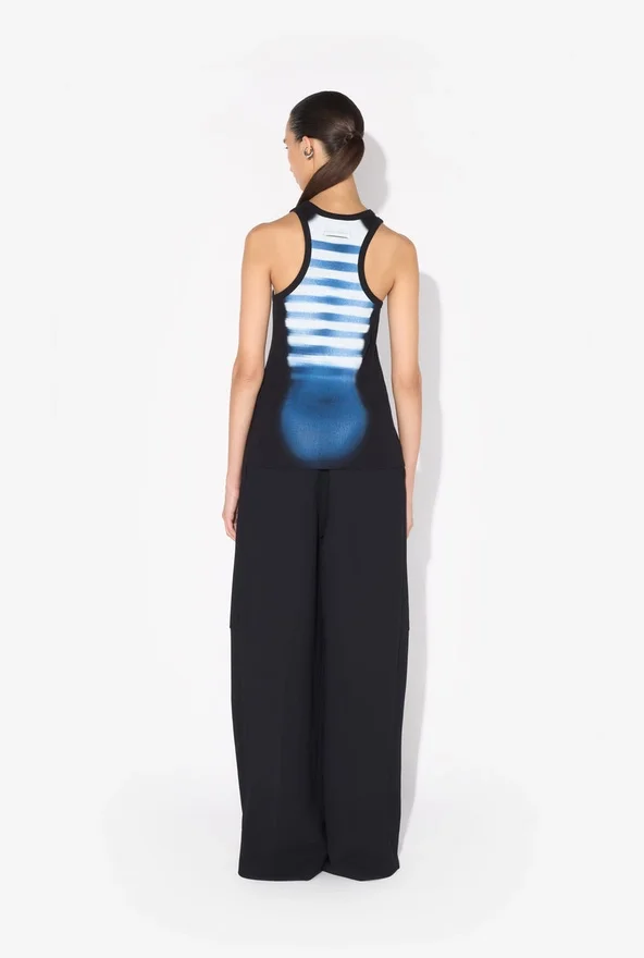 A camisola sem mangas “Le Male” A camisola sem mangas “Le Male”