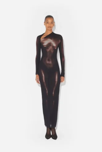 o vestido longo em bronze body dust 1 330x491 - O vestido longo em bronze Body Dust